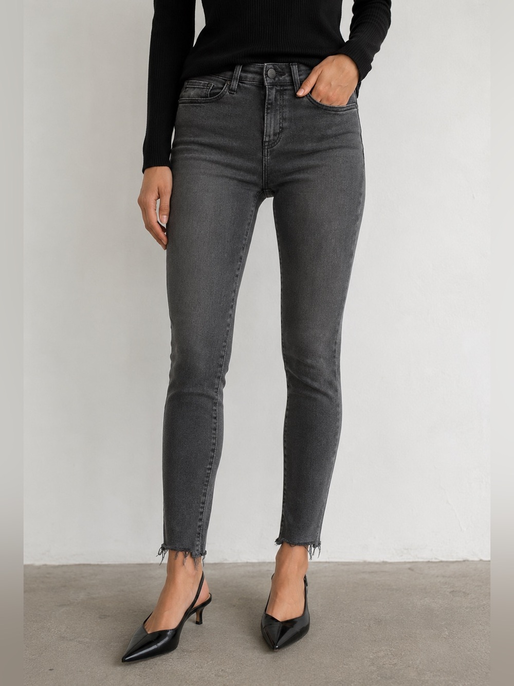 FRAME Le Skinny de Jeanne Raw Hem Skinny Jeans Gray Wash 26